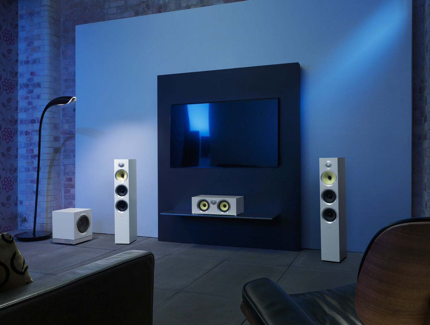 Subwoofer Grundlagen: Bowers & Wilkins DB3D und SVS SB-2000