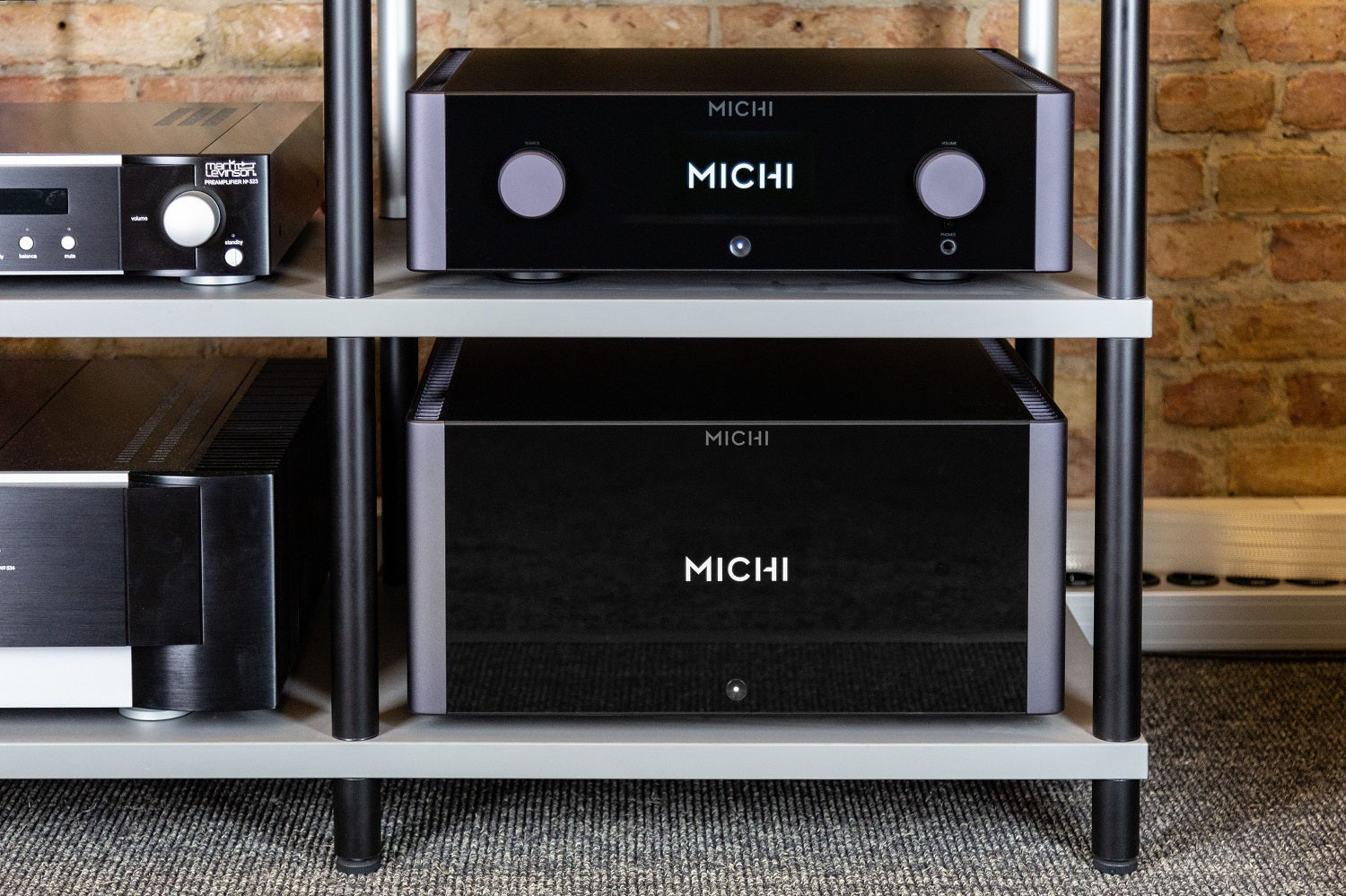 Aufnahmen der High-End HiFi Komponenten MICHI P5 und S5