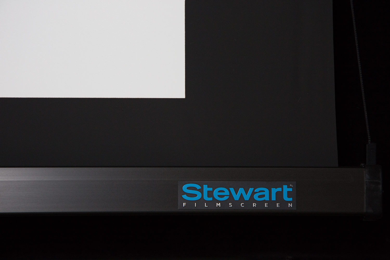 Vorhang auf für unsere Stewart StudioTek 130 G3 Leinwand