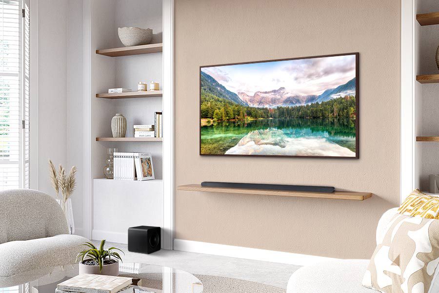 Samsung im Set: Ultra Slim Soundbar HW-S810GD 3.1.2-Kanal & Subwoofer