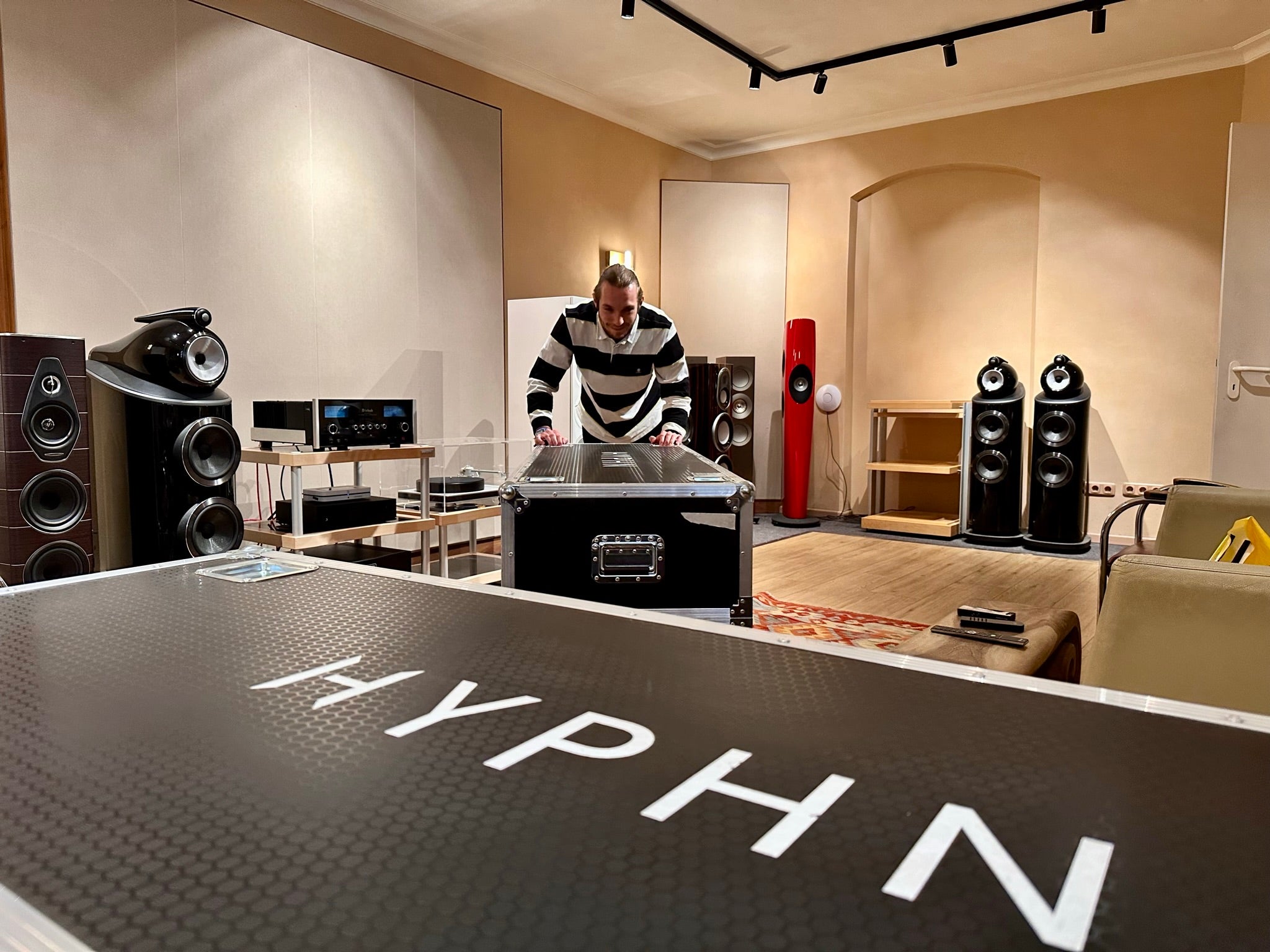 Eingetroffen: Der Hyphn von Monitor Audio