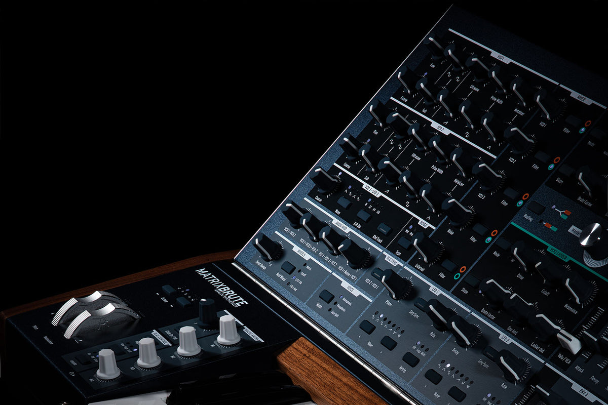 Arturia MatrixBrute