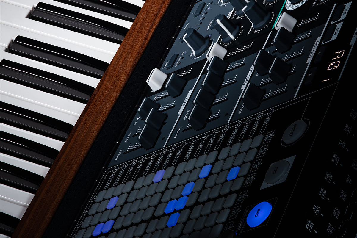 Arturia MatrixBrute