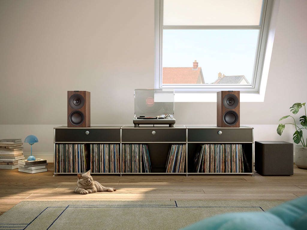kef q concerto meta kompaktlautsprecher walnuss lifestyle 1