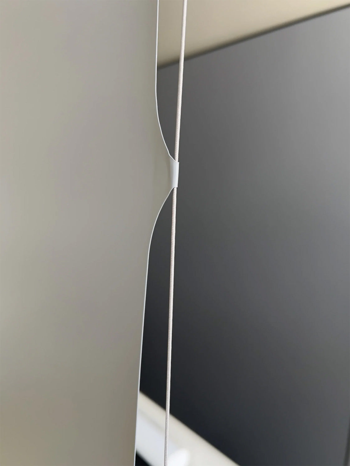 Screenline Radiance Bright EdgeFree Tension Bild 3