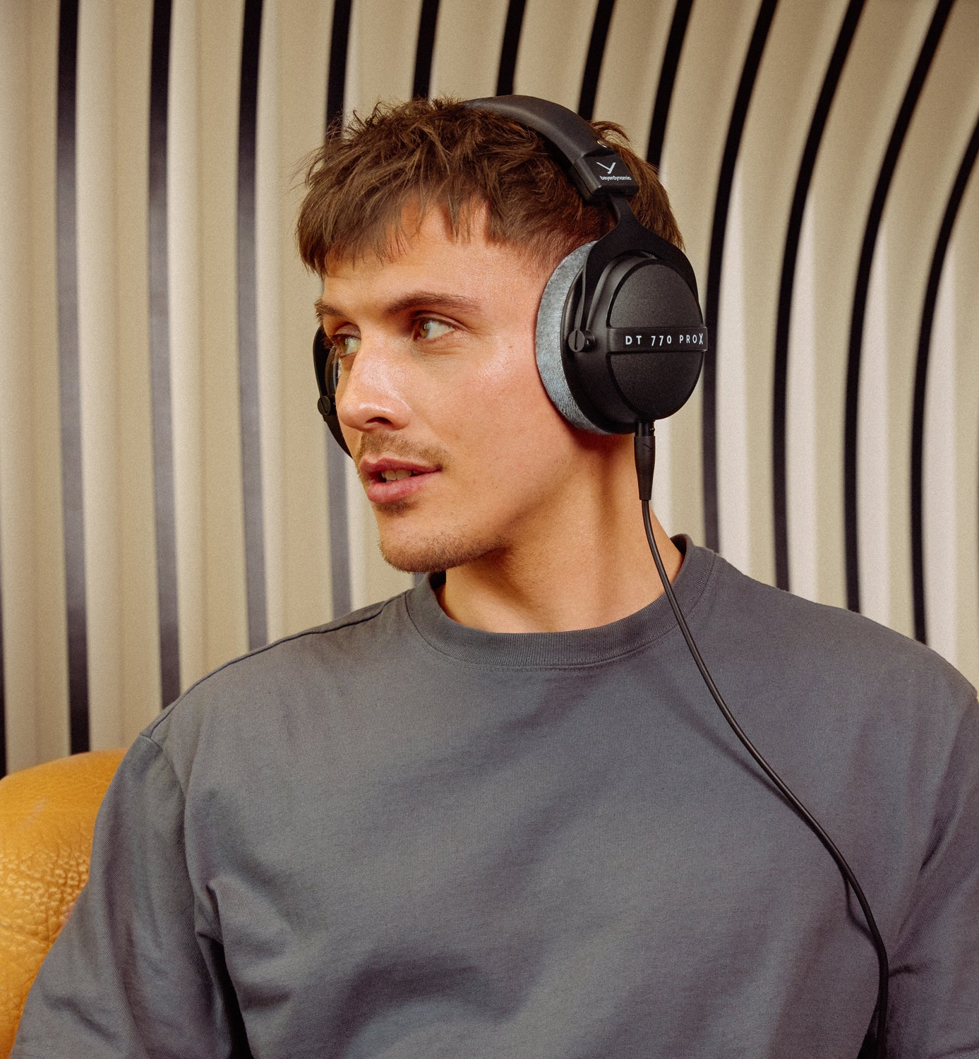 beyerdynamic dt770 pro x studio-kopfhörer lifestyle bild 7